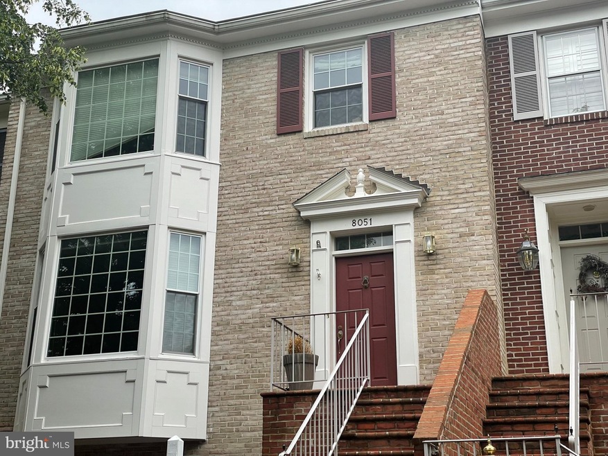 8051 Rising Ridge Rd, Bethesda, MD 20817 - photo 1