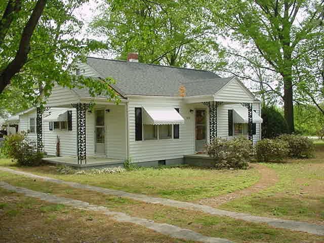 1014 Green St, Roanoke Rapids, NC 27870 - photo 1