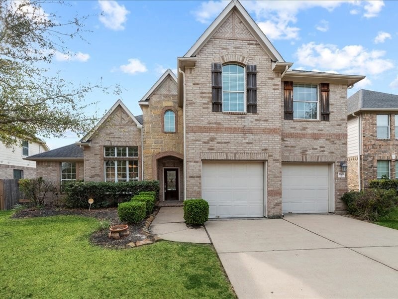 Welcome to this incredible two-story home located in the sought-after Firethorne subdivision.