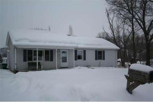 108 Ludlow Rd, Chicopee, MA 01020 - photo 1