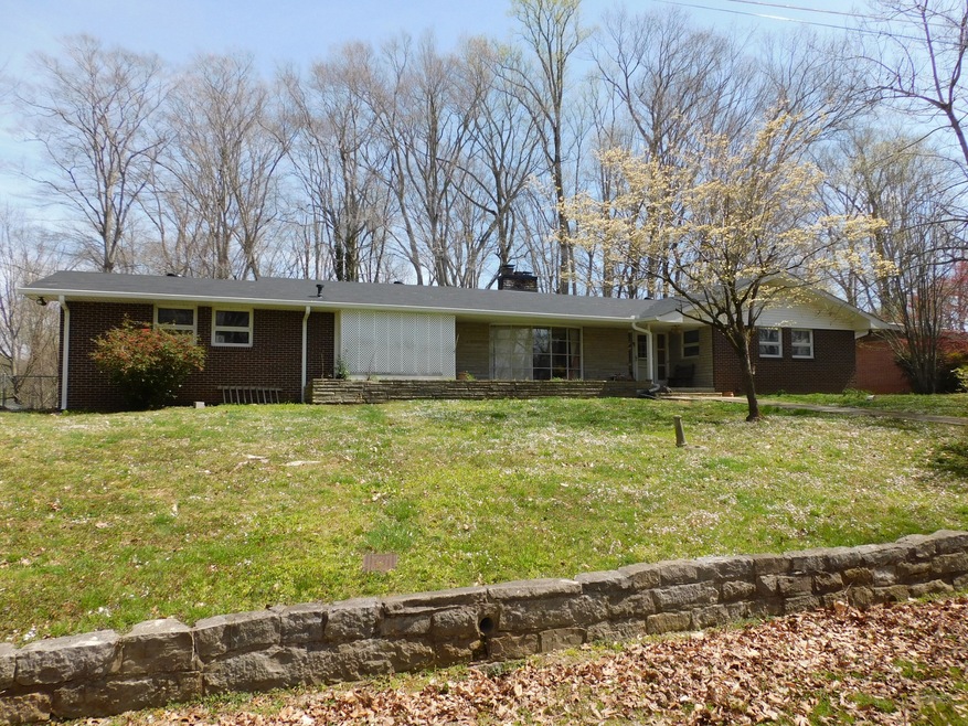 144 Hillwood Cir, Manchester, TN 37355 - photo 1