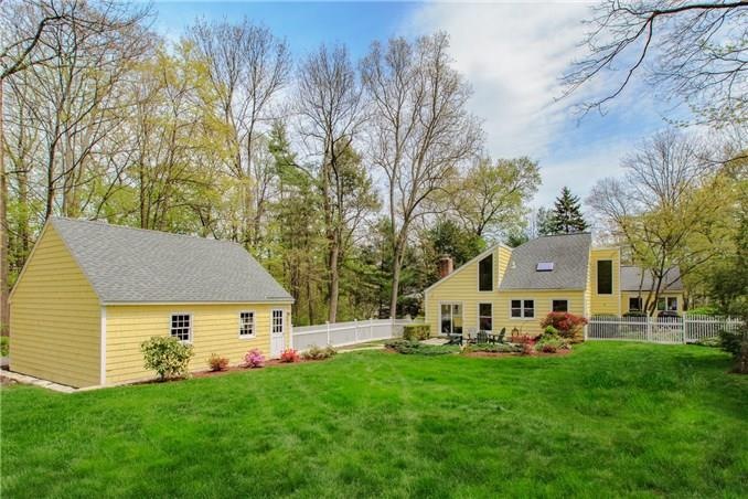 32 Spring Water Ln, New Canaan, CT 06840 - photo 1