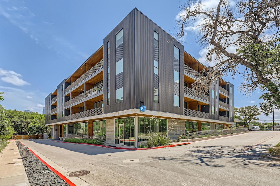 View of apartment building / complex