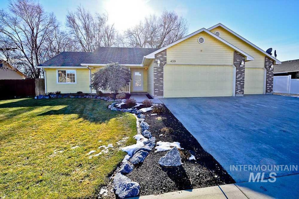 429 Autumn Dr, Nampa, ID 83686 - photo 1