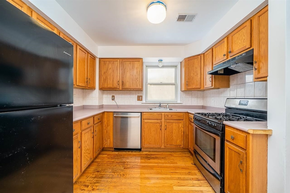 For Rent $2,600/month