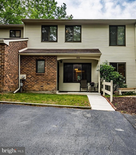 302 Bernard Ct, Chesterbrook, PA 19087 - photo 1