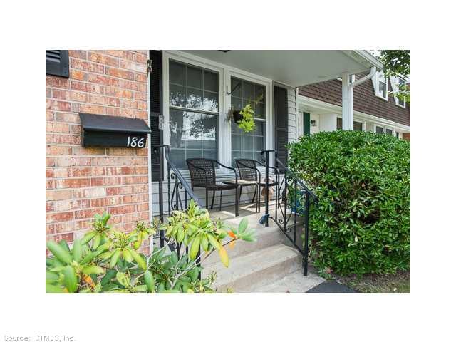 186 Penn Common unit 186, Milford, CT 06460 - photo 1