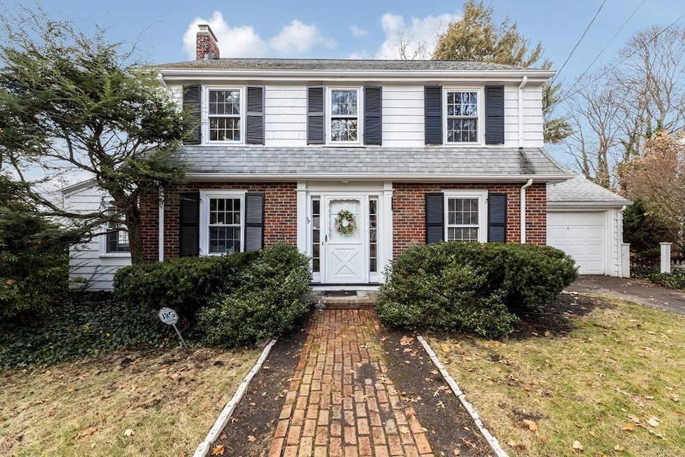 39 Linnet St, West Roxbury, MA 02132 - photo 1