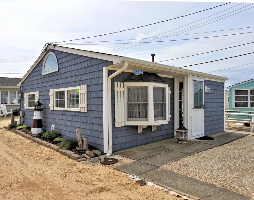 25 E Bonita Way, Lavallette, NJ 08735 - photo 1