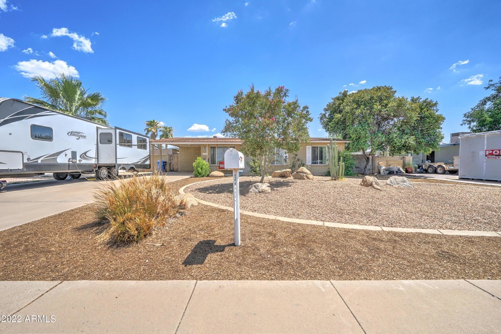 3207 W Cholla St-1