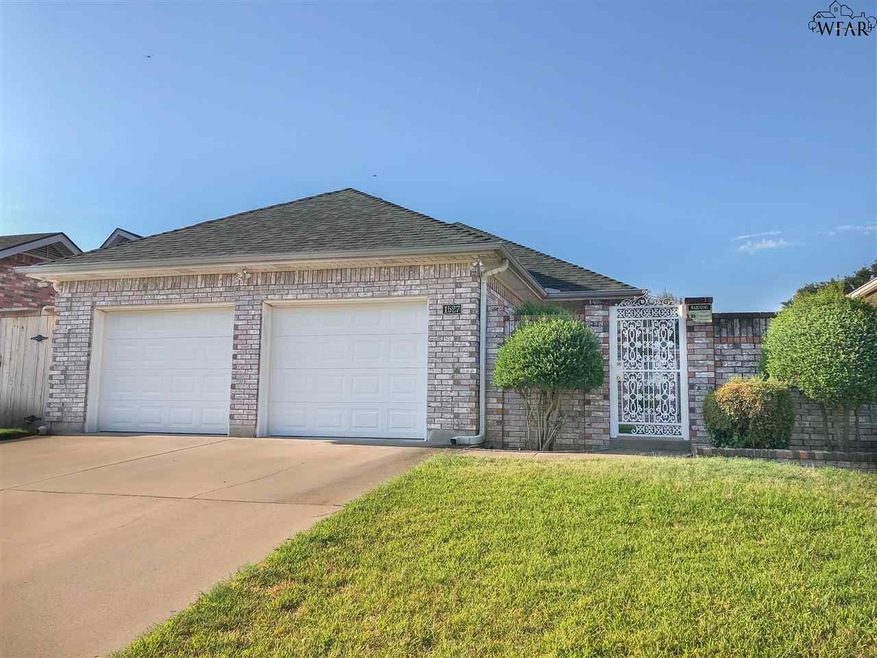 1527 Cynthia Ln, Wichita Falls, TX 76302 - photo 1