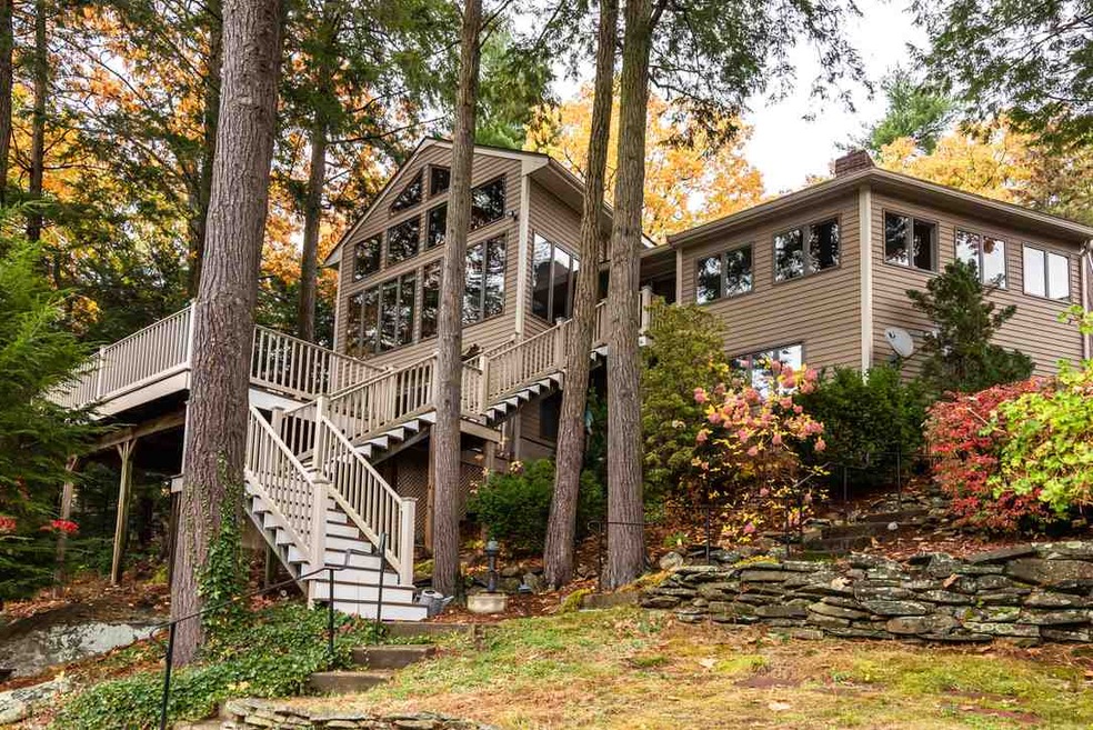 34 Hemlock Shore Dr, Atkinson, NH 03811 - photo 1