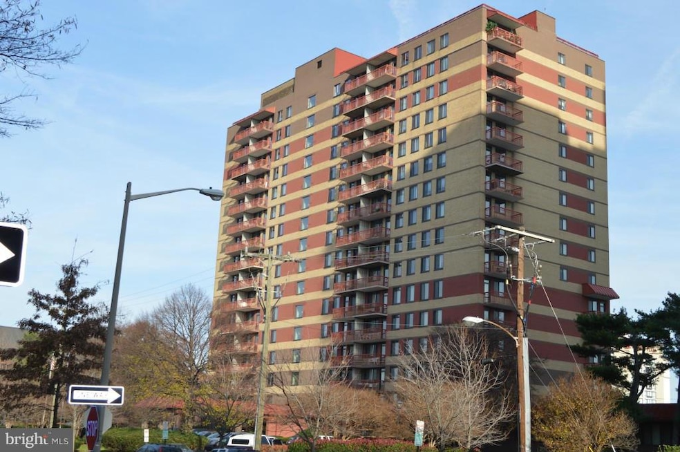 Port Royal unit 1502, Alexandria, VA 22314 - photo 1