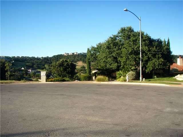 Exterior Front : Large cul-de-sac lot in River Pla