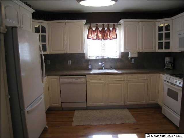 15 Deerfield Rd, Holmdel, NJ 07733 - photo 1