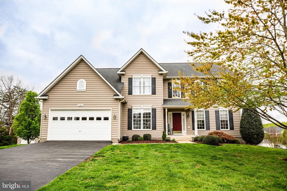 6902 Elon Dr, Fredericksburg, VA 22407 - photo 1