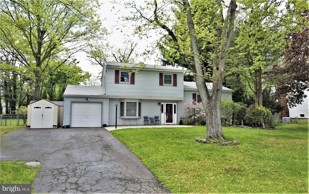 17 Meadowview Dr, East Windsor, NJ 08512 - photo 1