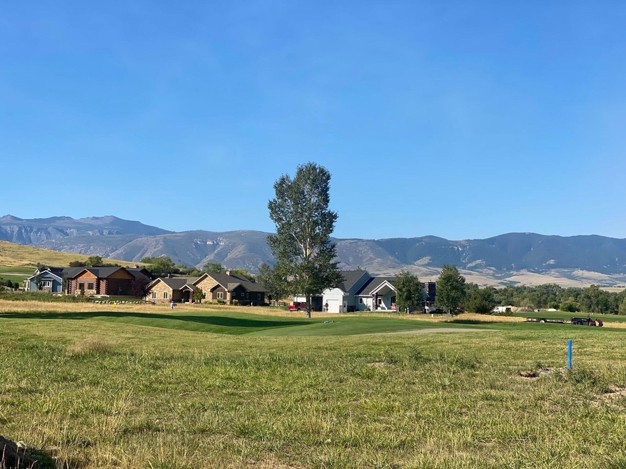 Course and mountain views2