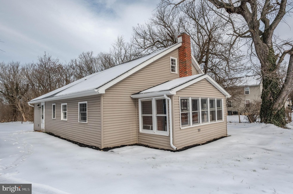 97 Giles Mill Rd, Bunker Hill, WV 25413 - photo 1