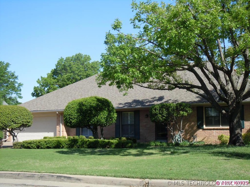 Charming home in Patrick Henry w/ nice curb appeal