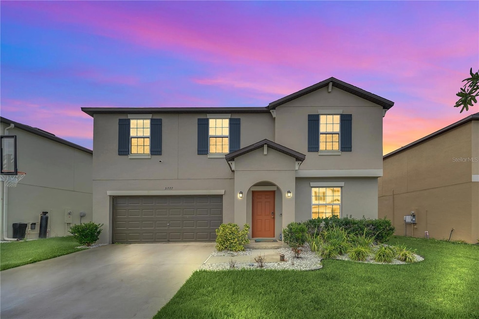 31537 Sun Kettle Loop, Wesley Chapel, FL 33545 - photo 1