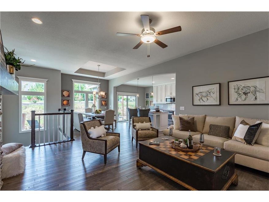 9813 Garden St, Lenexa, KS 66227 - photo 1