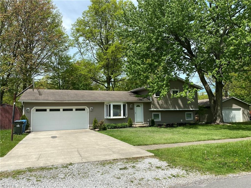 458 Maple Ave, Sheffield Lake, OH 44054 - photo 1