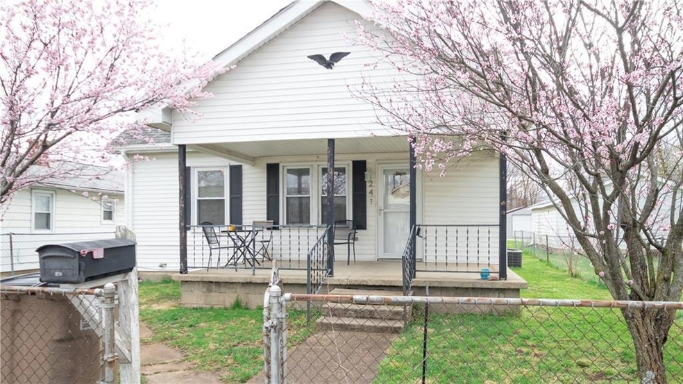 241 Mcshane St, Columbus, IN 47201 - photo 1