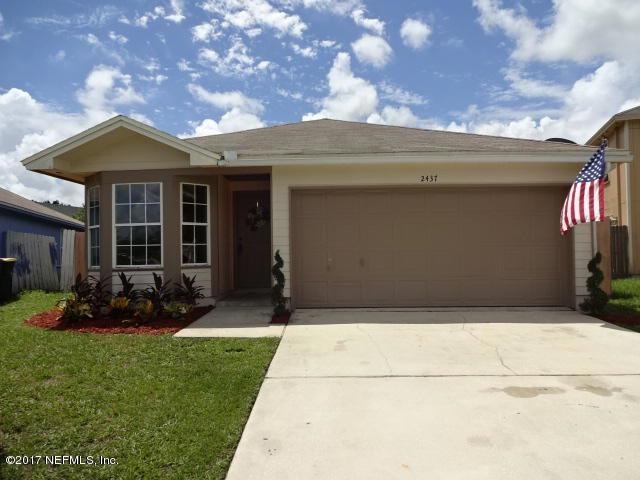 2437 Townsquare Dr, Jacksonville, FL 32216 - photo 1