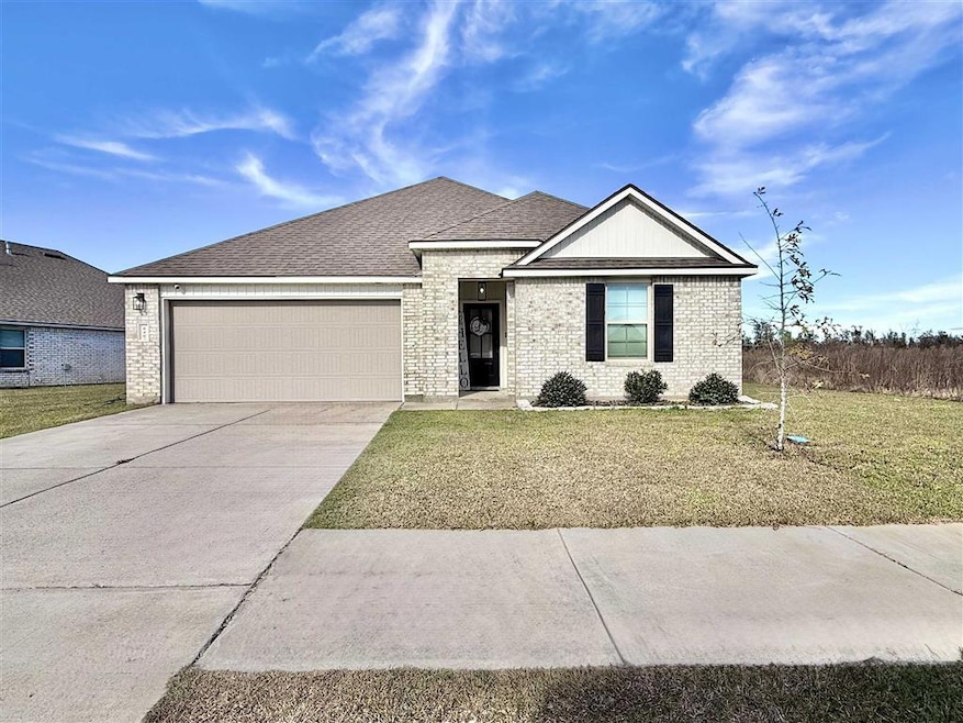 840 Gold Finch Way, Moss Bluff, LA 70611 - photo 1