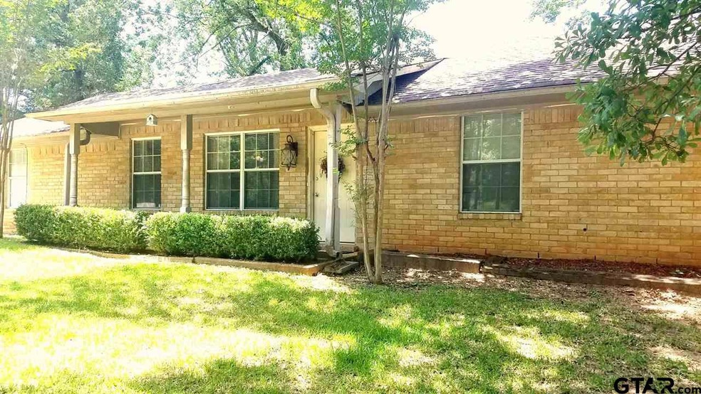 10298 Creek Bend Dr, Tyler, TX 75707 - photo 1