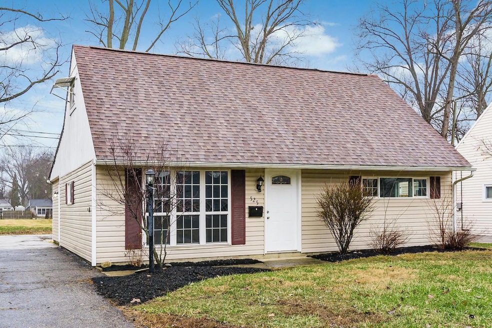 525 Virginia Cir W, Columbus, OH 43213 - photo 1