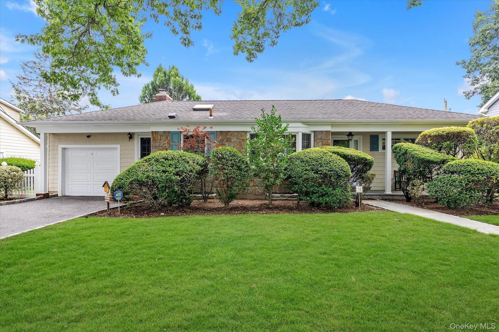 Sold $1,480,000 • Co-Listing Agent