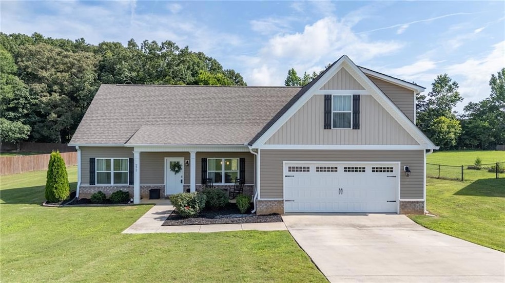 272 Burnt Hickory Ln, Calhoun, GA 30701 - photo 1