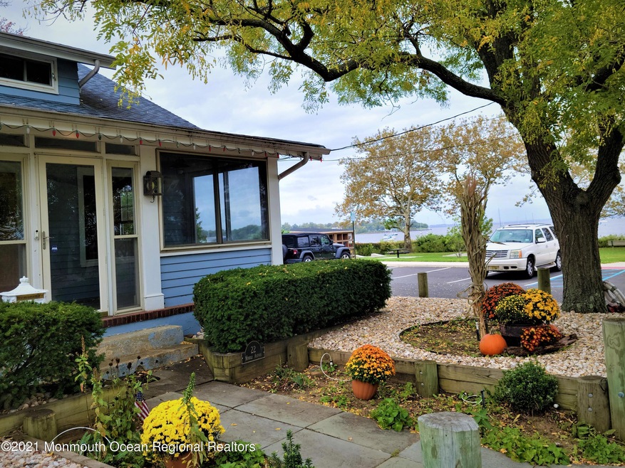 22 Myrtle Ave, Keyport, NJ 07735 - photo 1