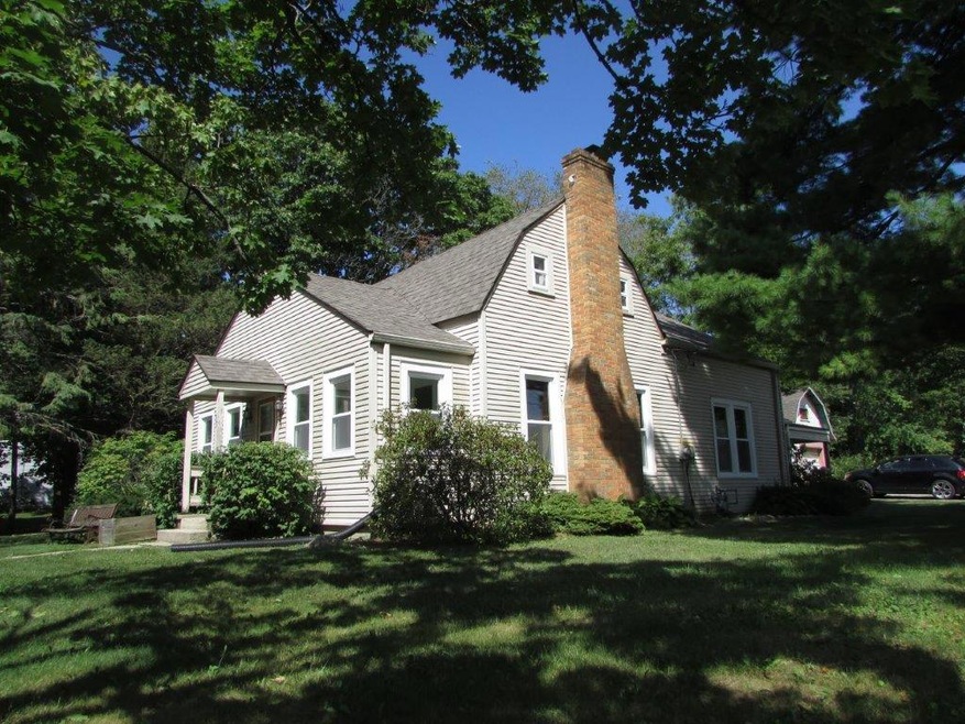 135 Elm St