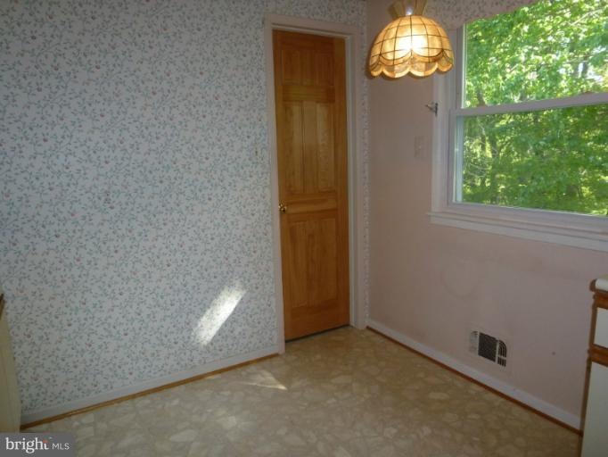 2101 Haycock Rd, Falls Church, VA 22043 - photo 1