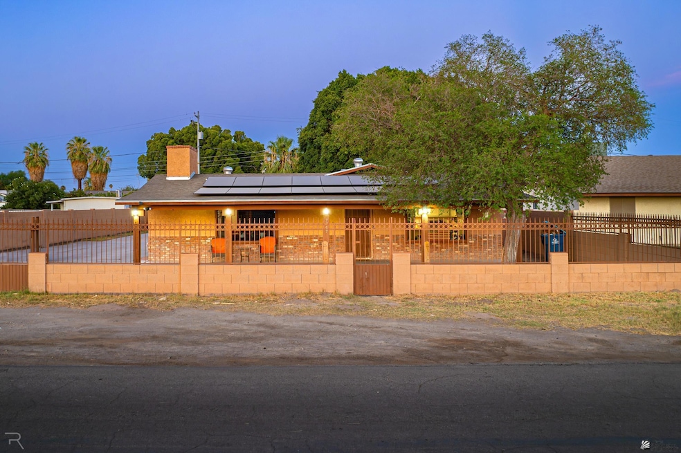 7797 S Phillips Ave, Yuma, AZ 85364 - photo 1