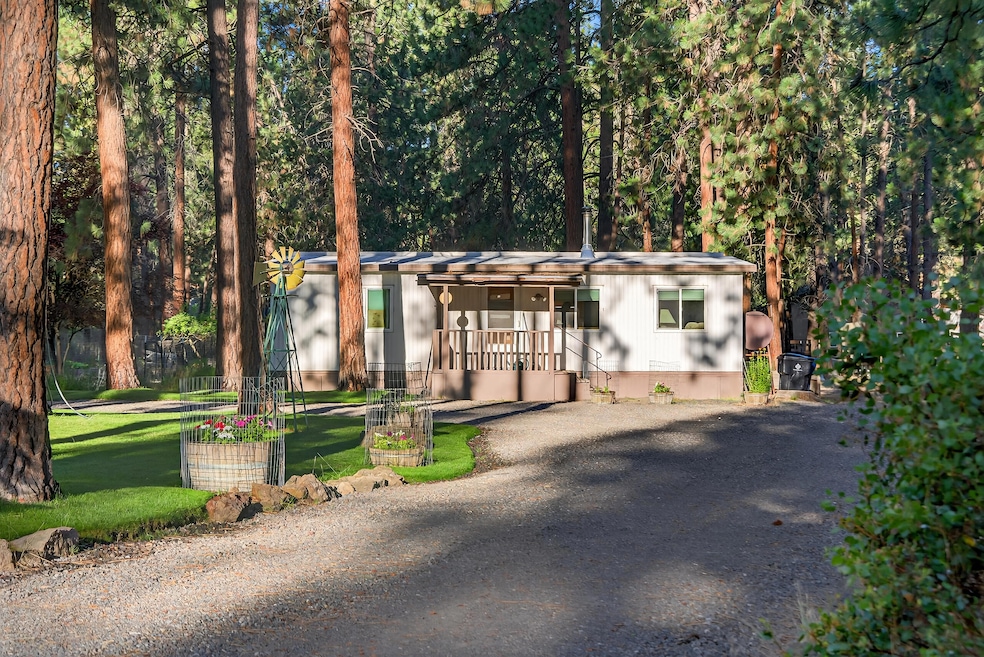 60221 Winnebago, Bend, OR 97702 - photo 1