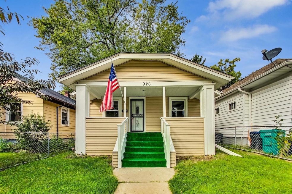 926 Walnut St, Waukegan, IL 60085 - photo 1