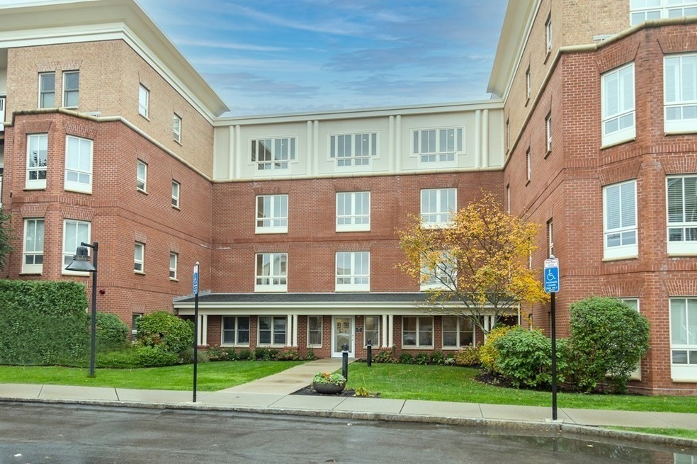 Hammonswood at Chestnut Hill unit EPH11, Chestnut Hill, MA 02467 - photo 1