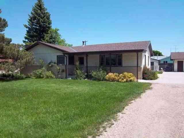 2815 Mcpherson Rd, North Platte, NE 69101 - photo 1