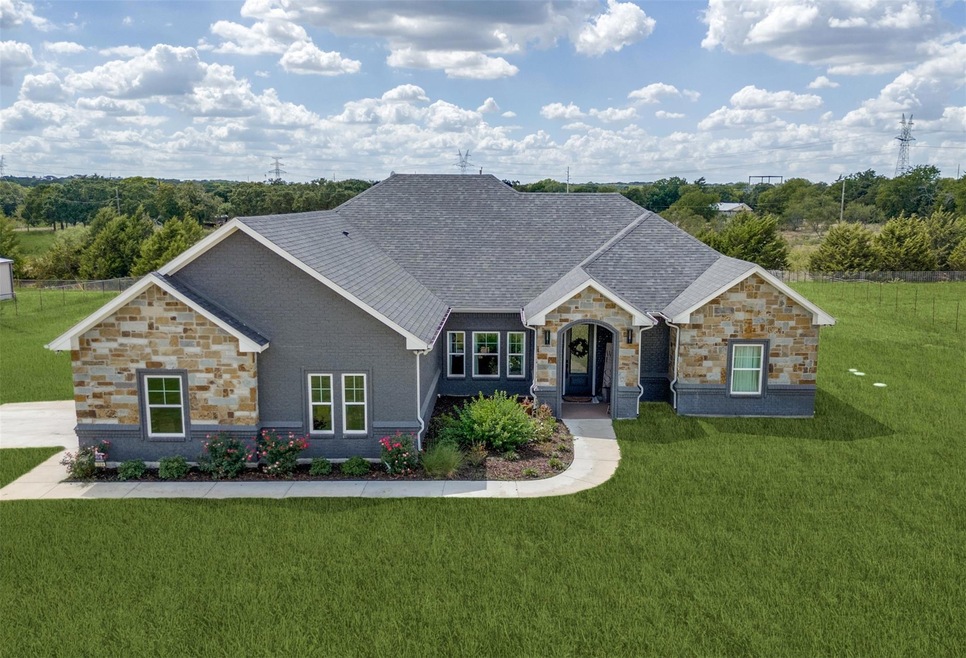 324 Decatur Cemetery Rd, Decatur, TX 76234 - photo 1