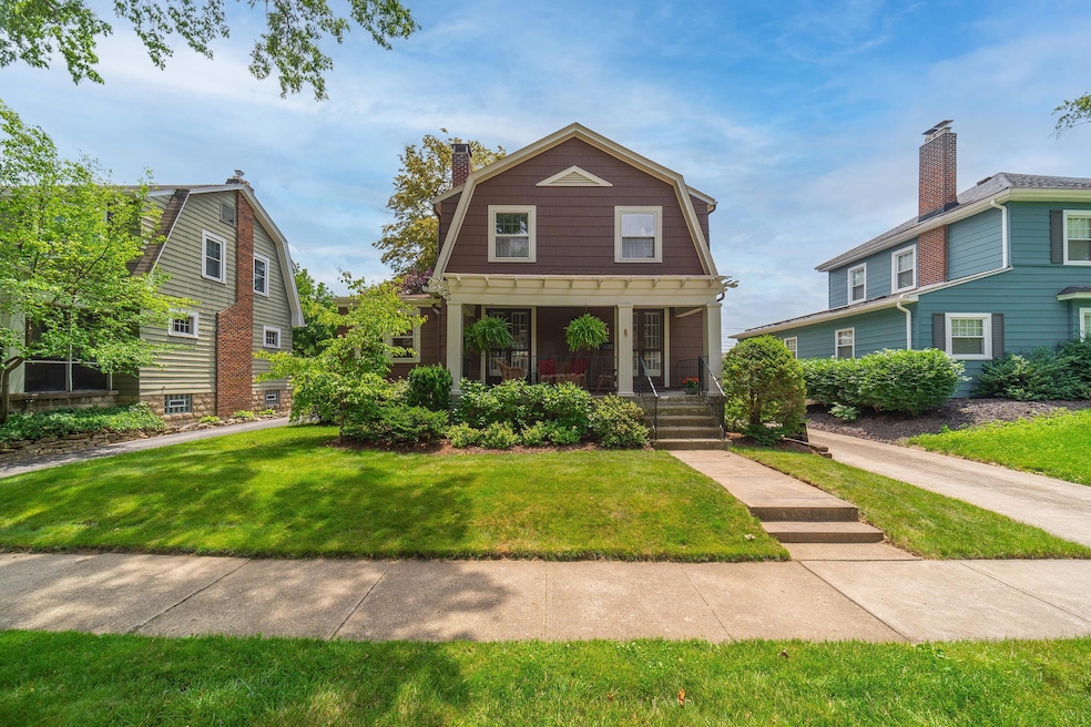 211 Fallis Rd-2