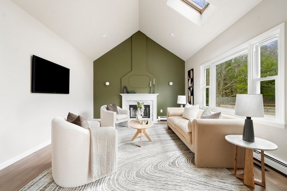 Sold $1,280,000 • Co-Listing Agent