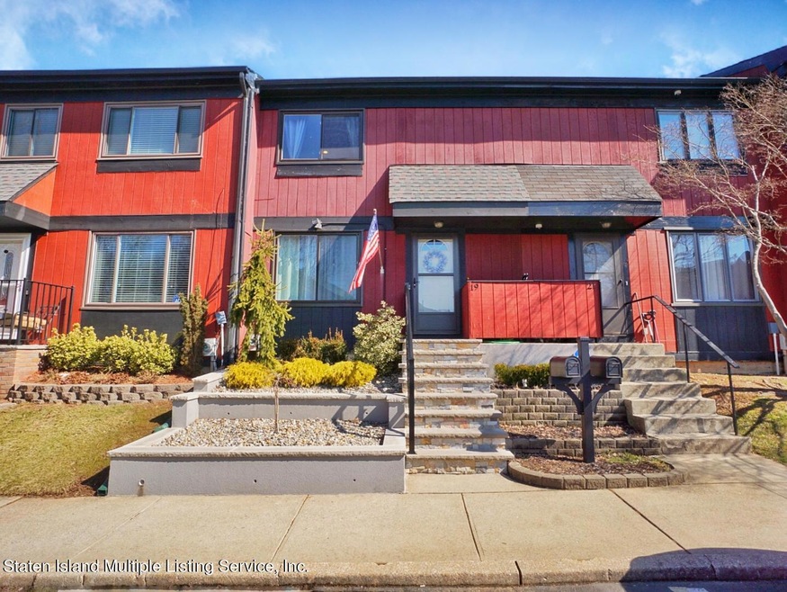 19 Acorn Ct, Staten Island, NY 10309 - photo 1