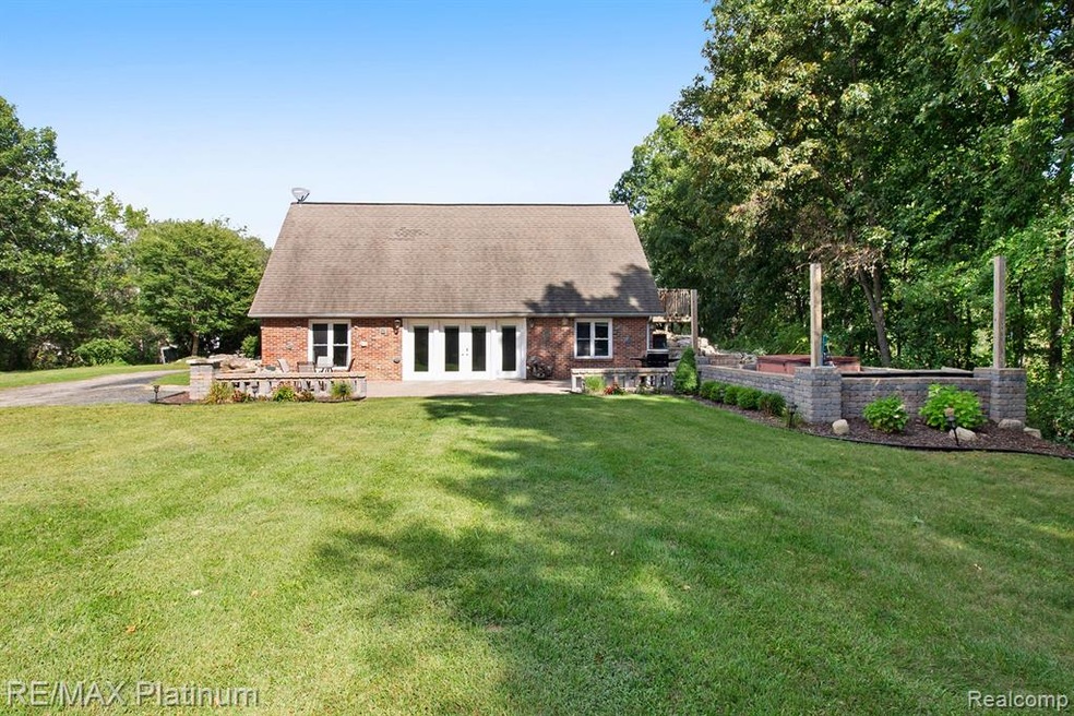 Welcome to 5186 Pinckney Road!