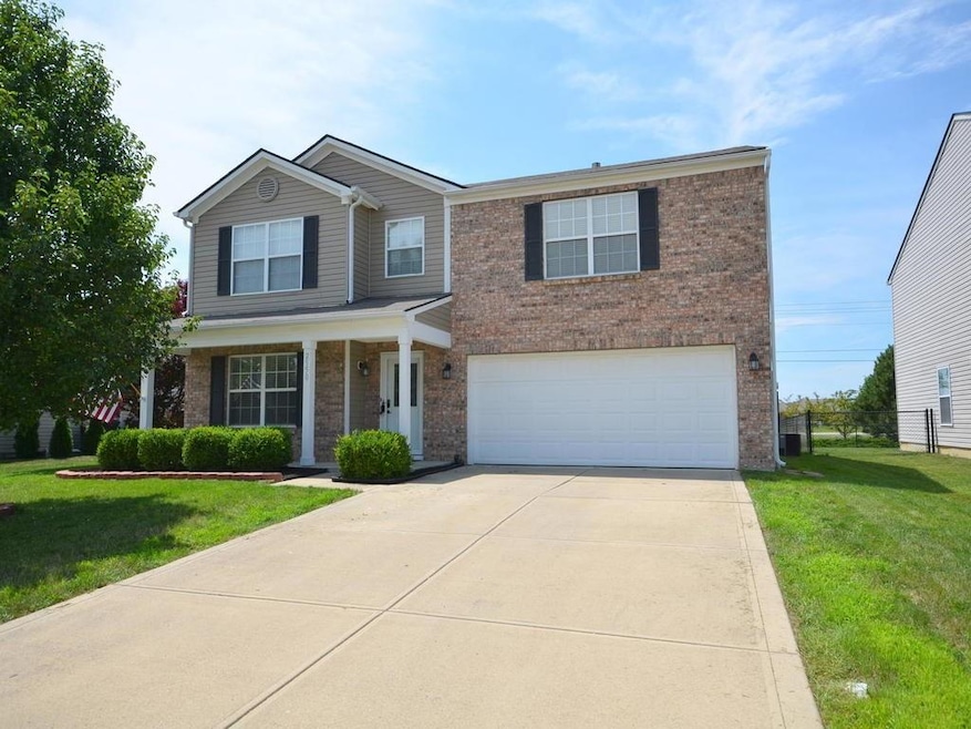 2550 Monarchy Ln, Greenwood, IN 46143 - photo 1