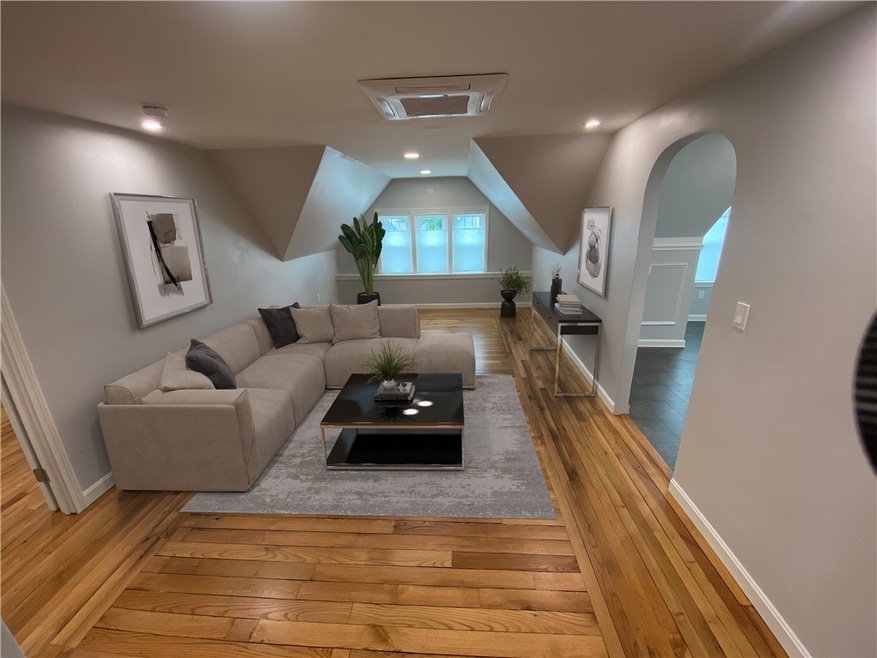 27 W Park Place unit 3, Woonsocket, RI 02895 - photo 1