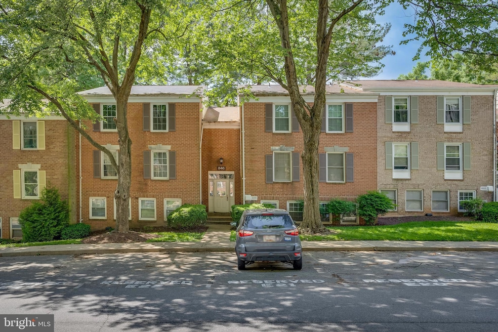 846 Quince Orchard Blvd unit 201, Gaithersburg, MD 20878 - photo 1